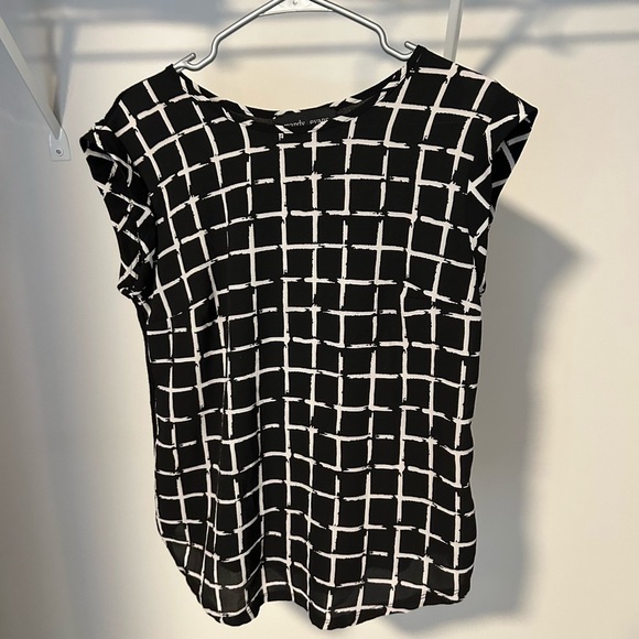 Chic Black and White Checkered Women's Blouse - Picture 1 of 4